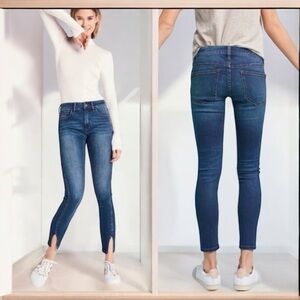 Pilcro and the Letterpress Mid-Rise Skinny Split Hem Blue Jeans Size 32 Tall